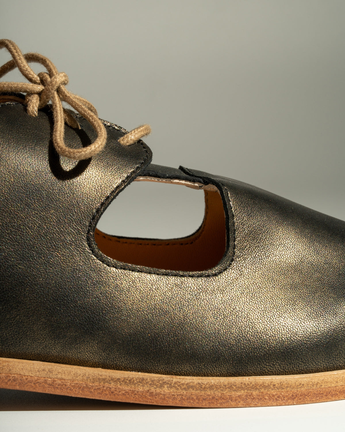 Juniper Ava Derby, leather and cut-out close-up